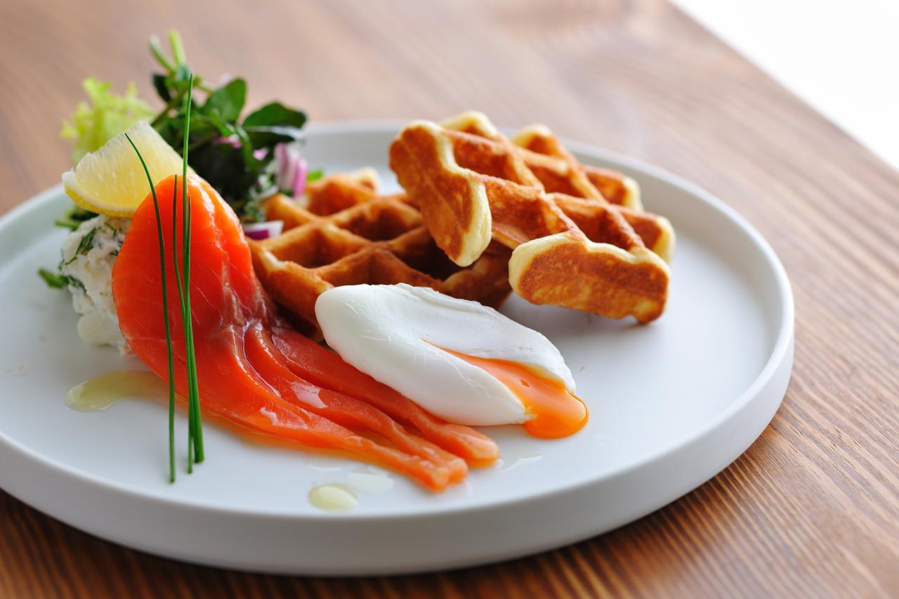 Omo7 Asahikawa By Hoshino Resorts Exterior foto Salmon and potato waffles